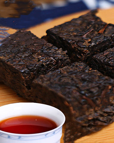 藏茶传统制作工艺照片 400x500px